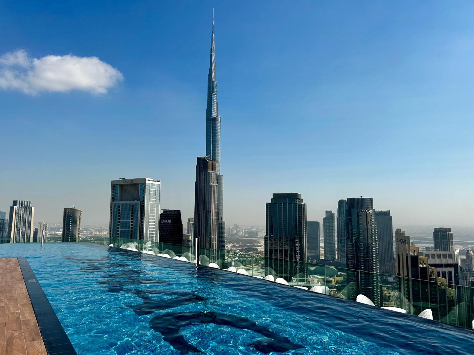 High Floor Burj Khalifa & Sea View With Stunning Infinity Pool * Dubai