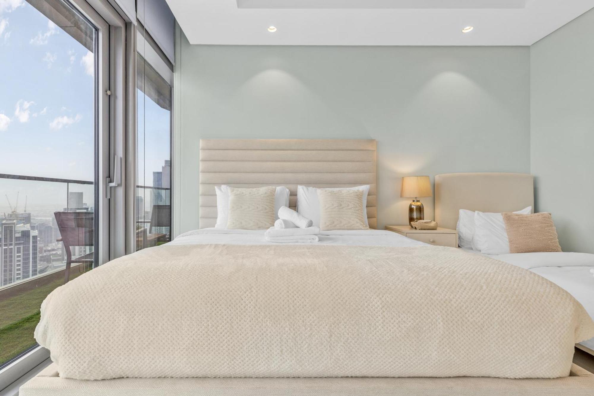 Apartment High Floor Burj Khalifa & Sea View With Stunning Infinity Pool Dubai