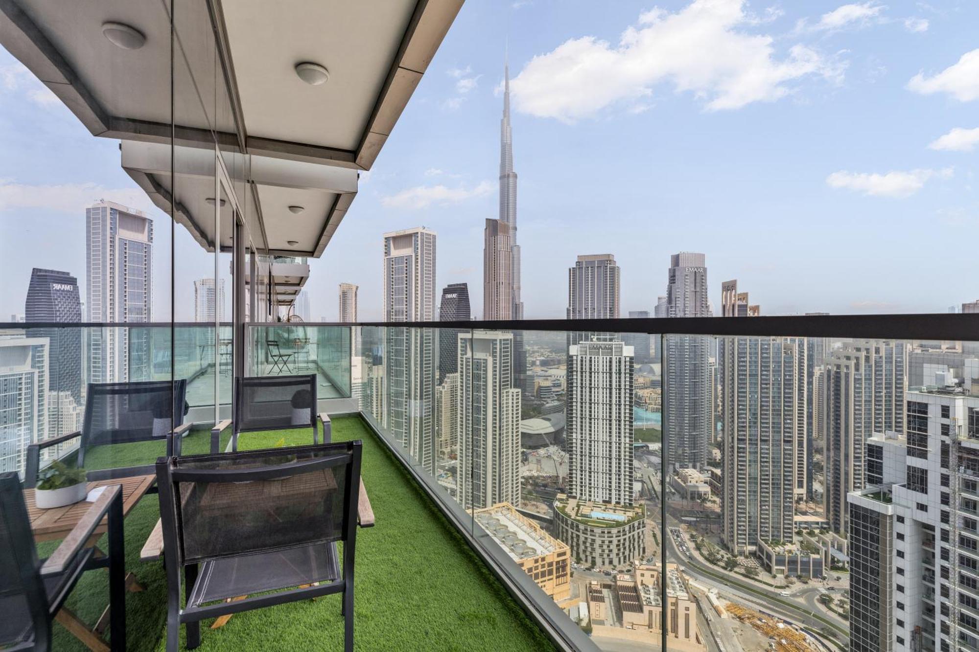 High Floor Burj Khalifa & Sea View With Stunning Infinity Pool Dubai