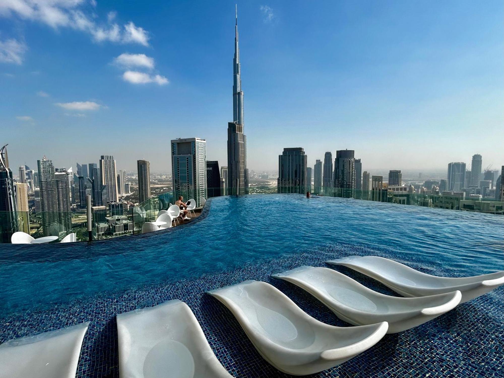 High Floor Burj Khalifa & Sea View With Stunning Infinity Pool * Dubai